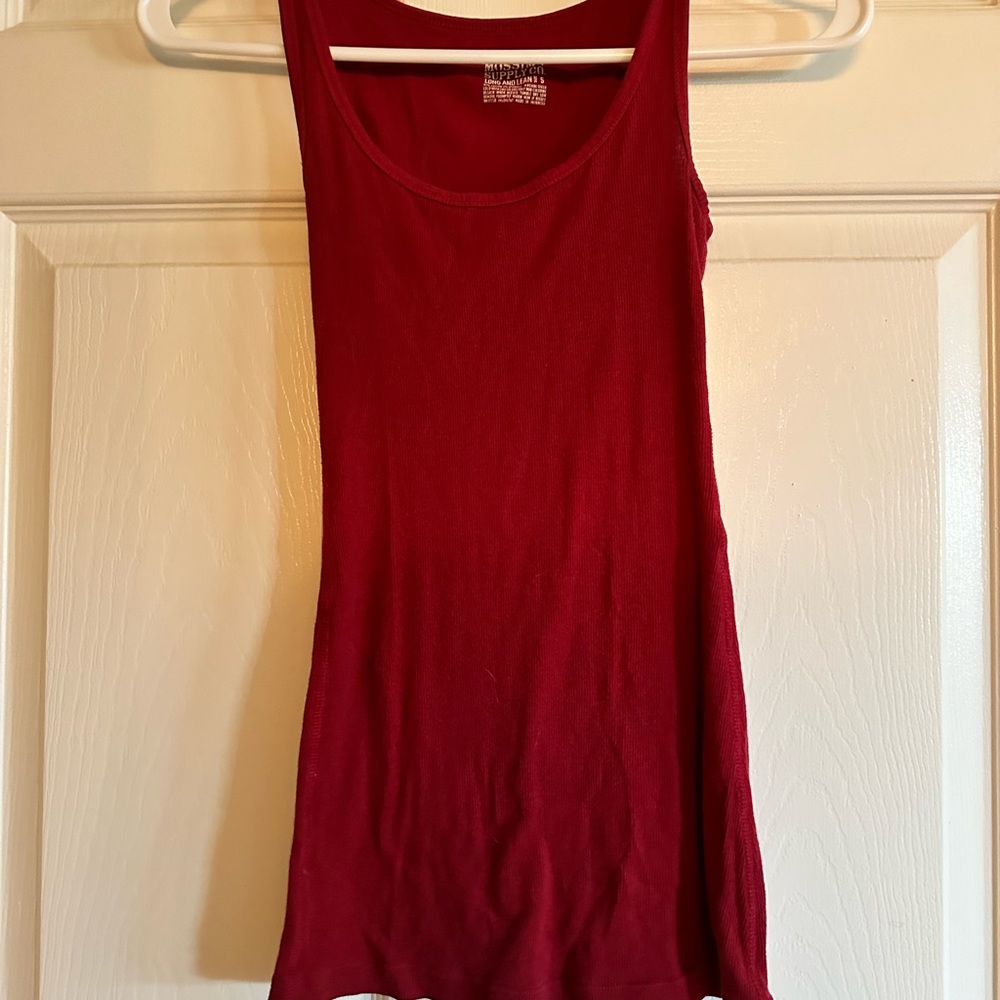 Different brand tank top bundle